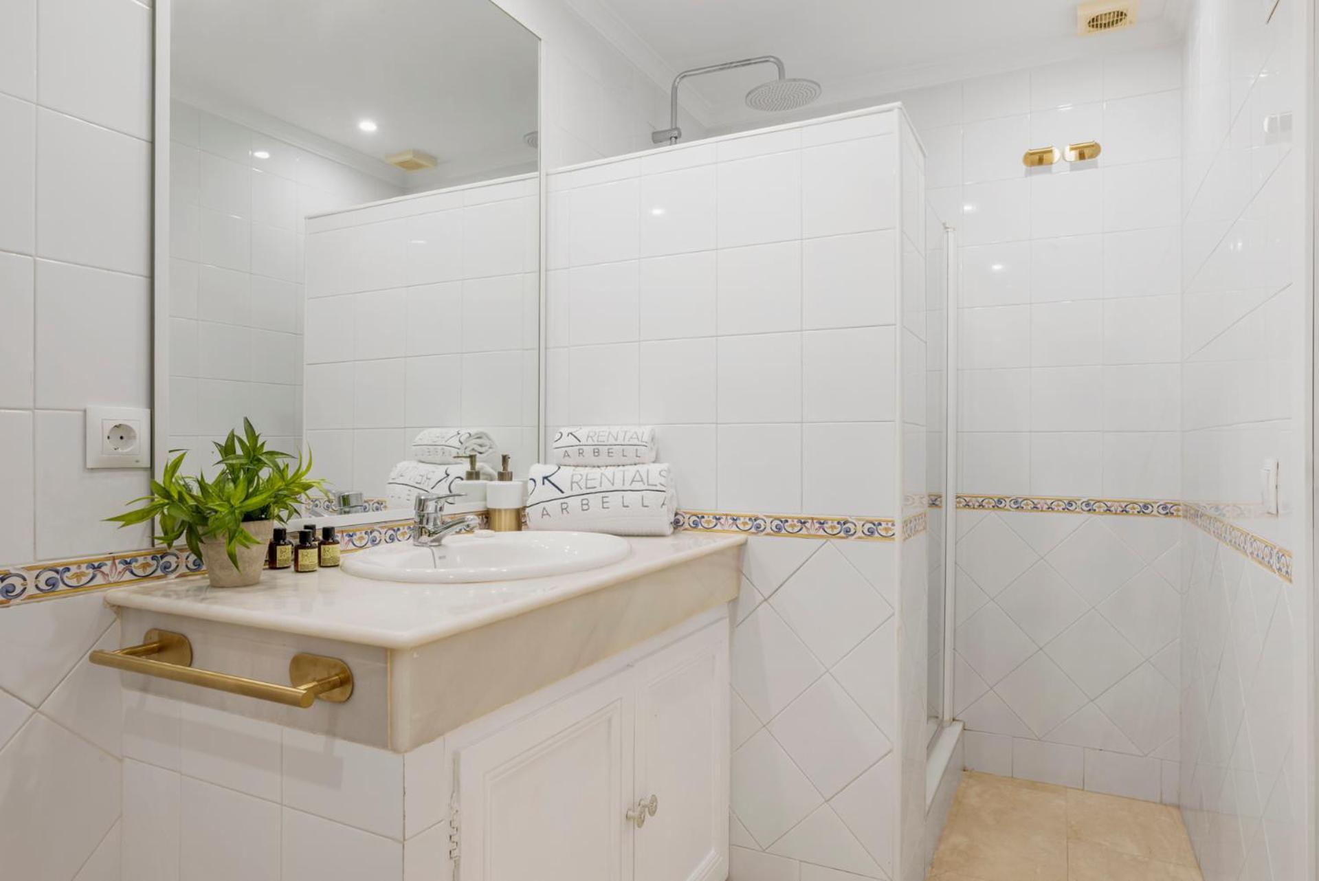 Apartment 02 Bdr Cadiz 208 *
